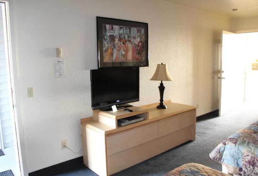 جناح, Surfside Resort