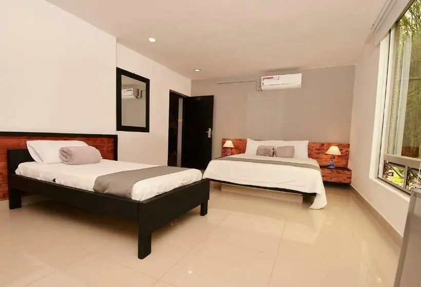Superior Kolmen Hengen Huone, Tik By Bernalo Hotels