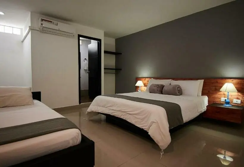 Superior Kolmen Hengen Huone, Tik By Bernalo Hotels