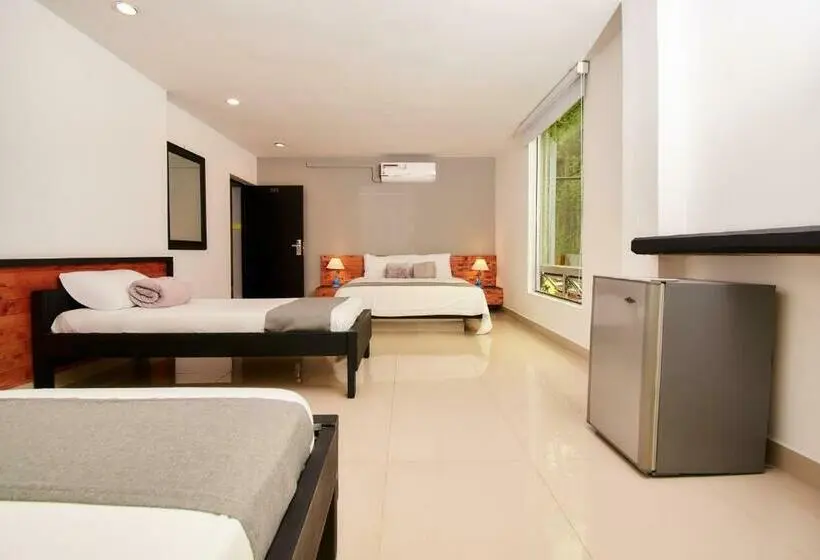 Superior Kolmen Hengen Huone, Tik By Bernalo Hotels