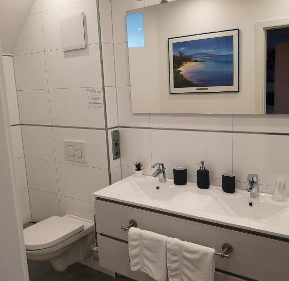 חדר קלאסי לארבעה, Tuniberg Restaurant