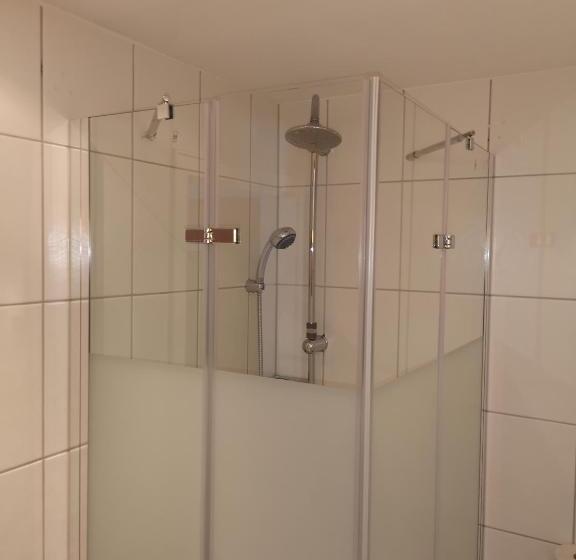 חדר קלאסי לשלושה, Tuniberg Restaurant