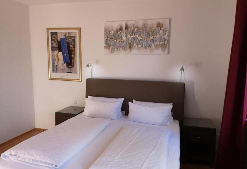 חדר סטנדרט, Tuniberg Restaurant