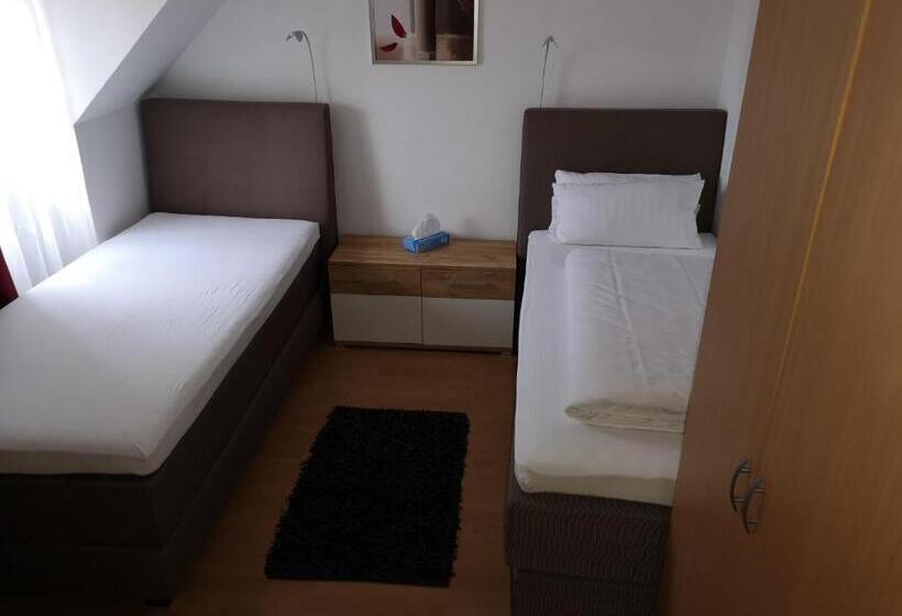 חדר סטנדרט, Tuniberg Restaurant