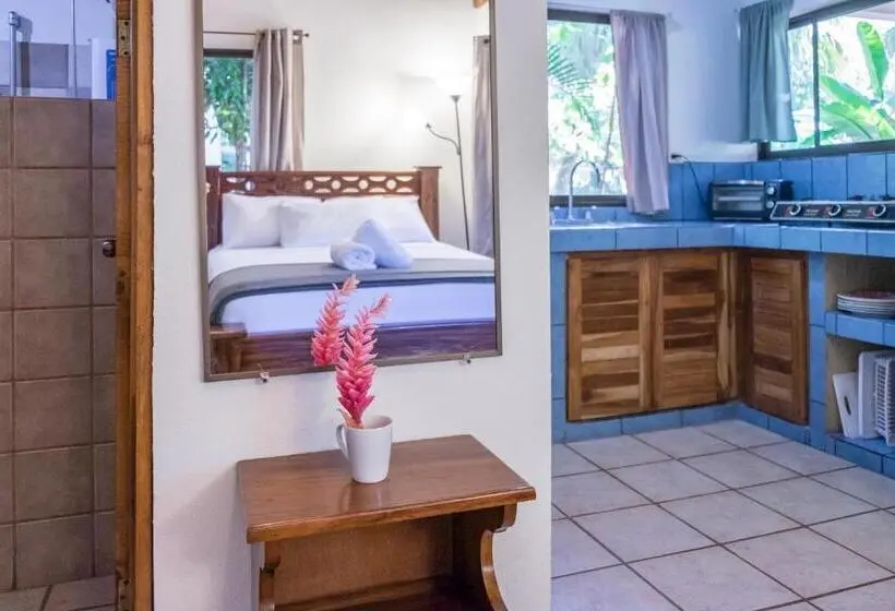 بانگلوی استاندارد 2 خوابه, Zula Inn Apart