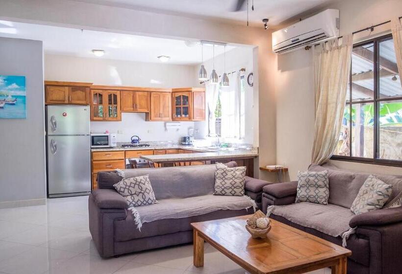 דירת שני חדרים, Zula Inn Apart