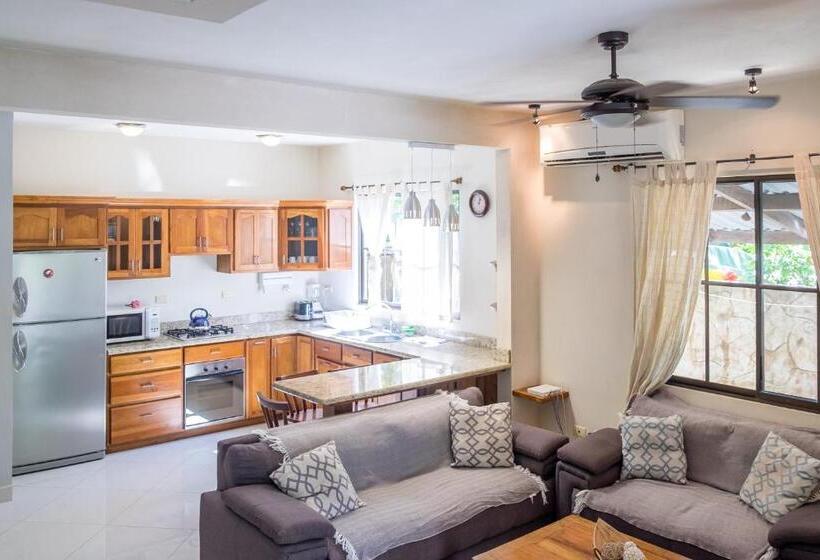 דירת שני חדרים, Zula Inn Apart