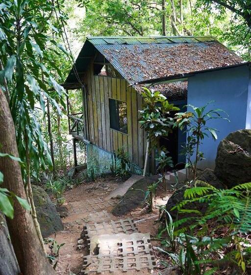 بانگلوی استاندارد, Luz En El Cielo Eco B&b/hostel