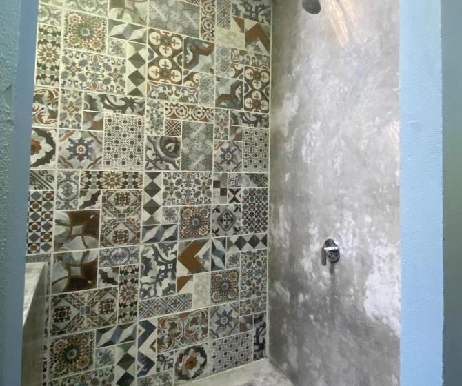 بانگلوی استاندارد, Luz En El Cielo Eco B&b/hostel