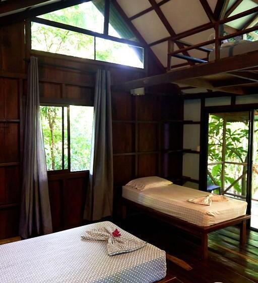 بانگلوی استاندارد, Luz En El Cielo Eco B&b/hostel