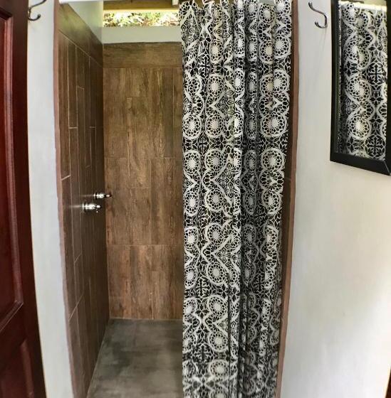 تختخواب در اتاق مشترک, Luz En El Cielo Eco B&b/hostel