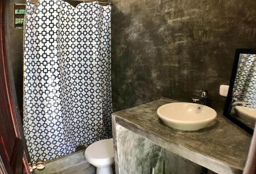 Кровать в Общей Комнате, Luz En El Cielo Eco B&b/hostel
