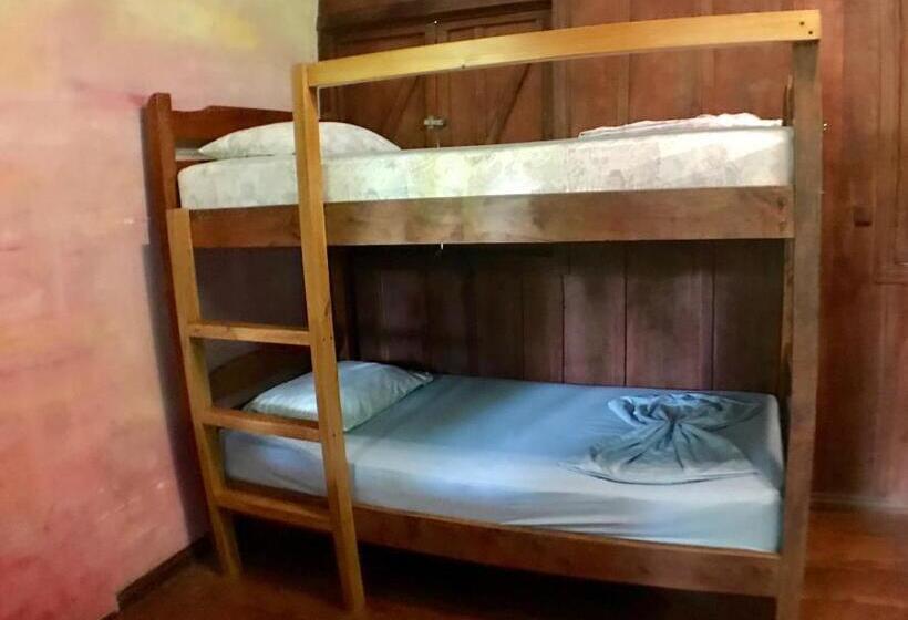 Кровать в Общей Комнате, Luz En El Cielo Eco B&b/hostel