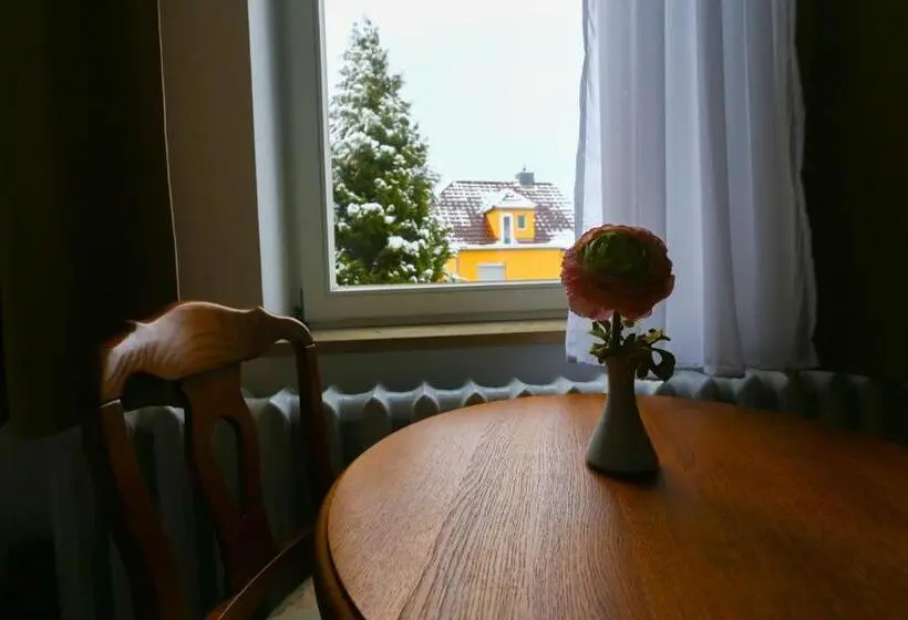Economy-huone, Parkhotel Forsthaus