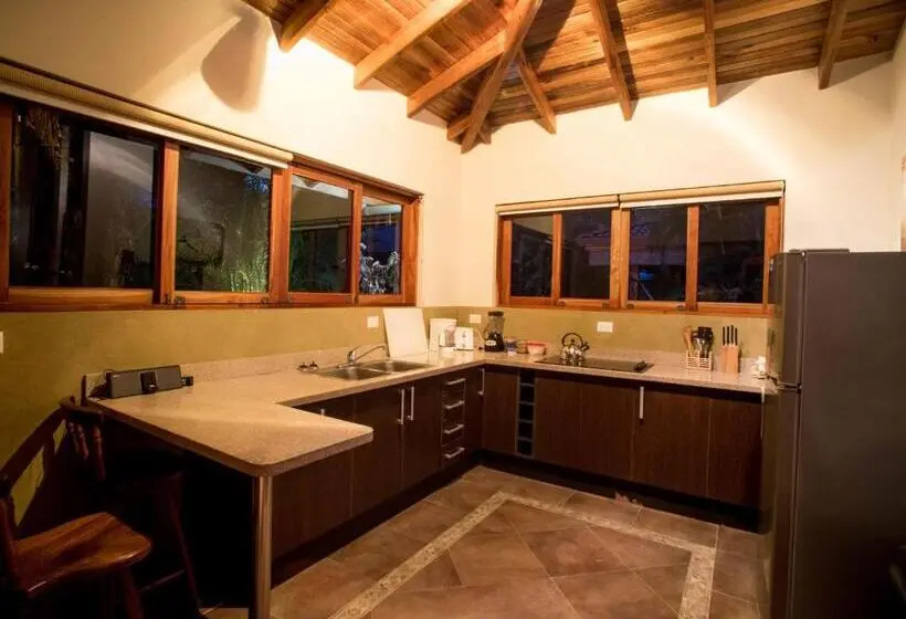 ویلای 2 خوابه, Villas Santa Teresa