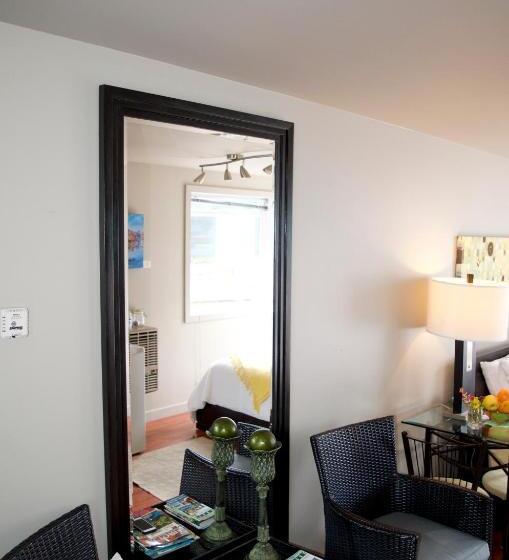 اتاق استاندارد, A Float Home B&b In Fisherman’s Wharf