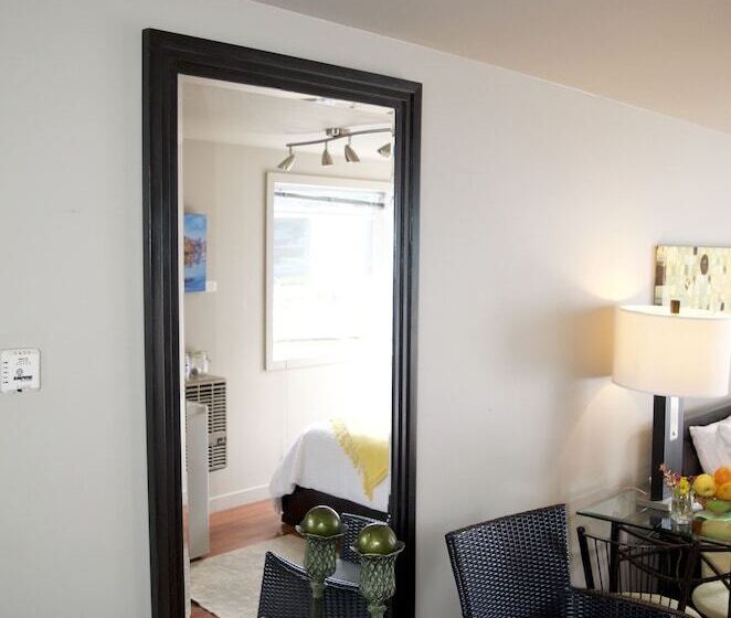 スタンダードルーム, A Float Home B&b In Fisherman’s Wharf