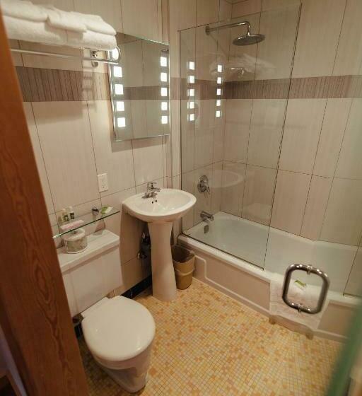 豪华房间, Adventure