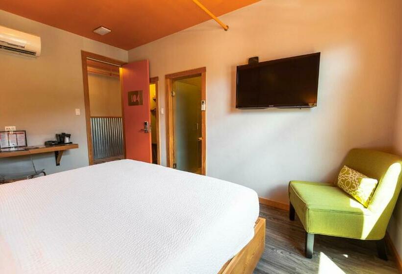 带大床的豪华间, Adventure