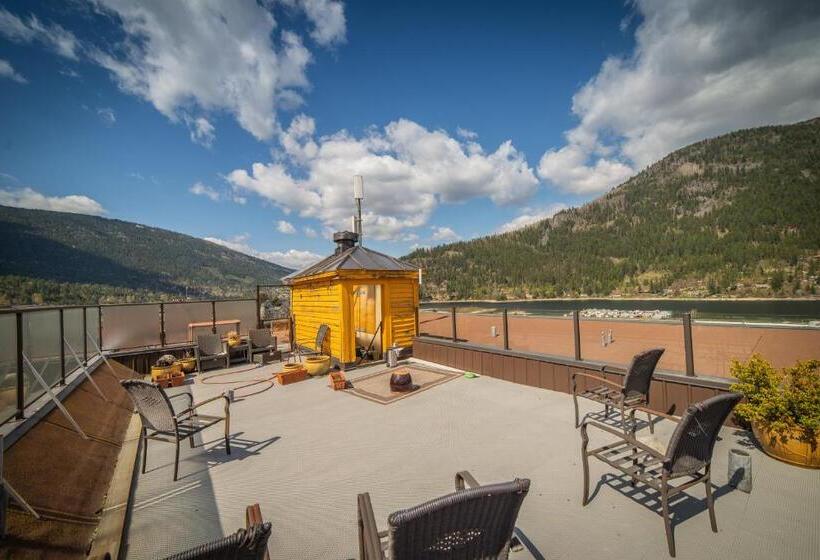 جناح إدارى, Adventure