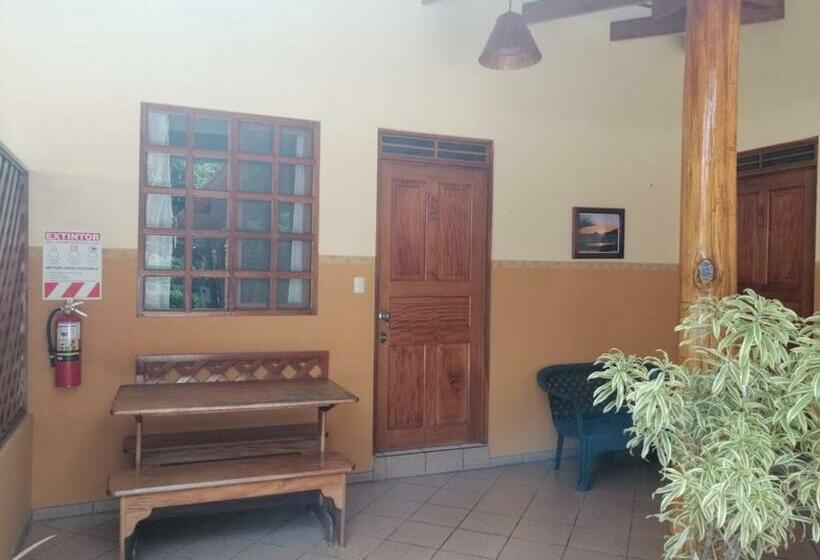 标准工作室, Cabinas El Colibri