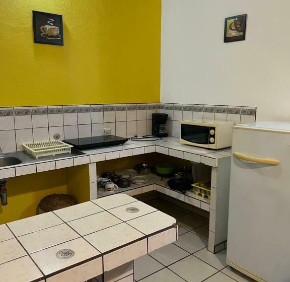 스탠다드 스튜디오, Cabinas El Colibri