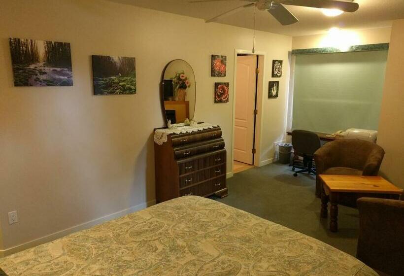 غرفة قياسية, Cedar Wood Lodge Bed & Breakfast Inn