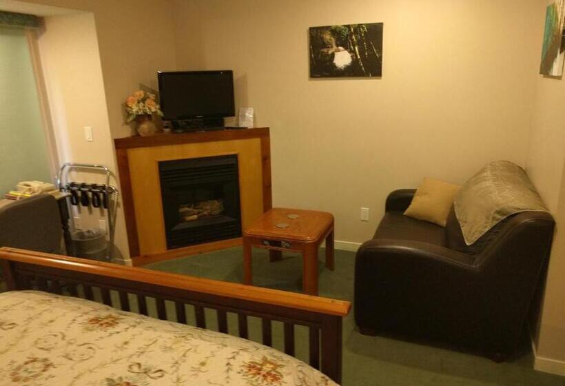 غرفة ديلوكس, Cedar Wood Lodge Bed & Breakfast Inn