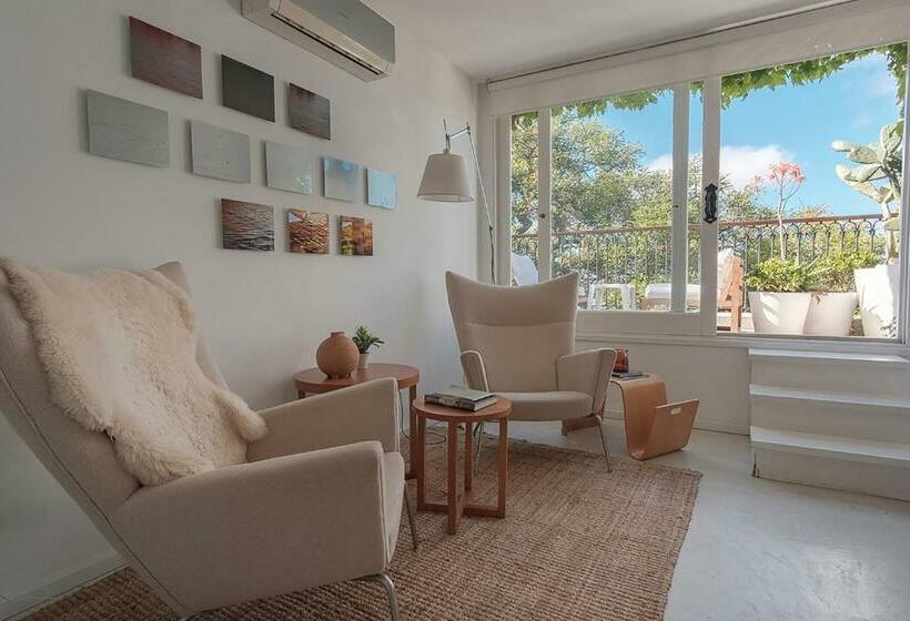 اتاق پرمیوم, Charco