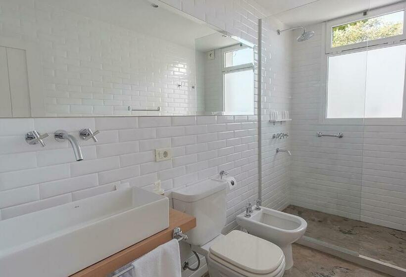 اتاق پرمیوم, Charco