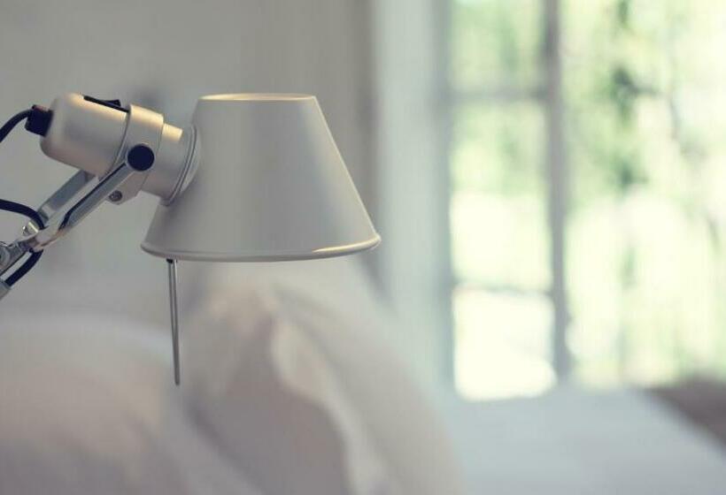 اتاق پرمیوم, Charco