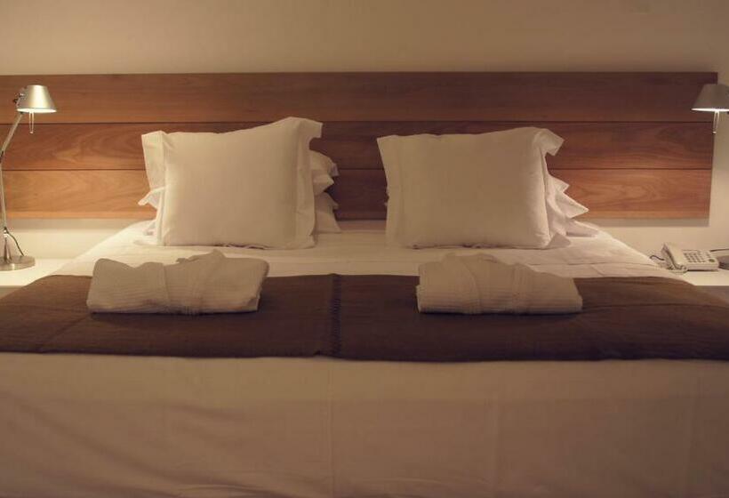 اتاق پرمیوم, Charco