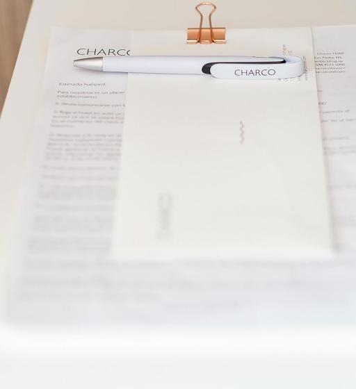 سوییت اجرایی, Charco