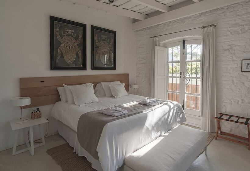 سوئیت پریمیوم, Charco