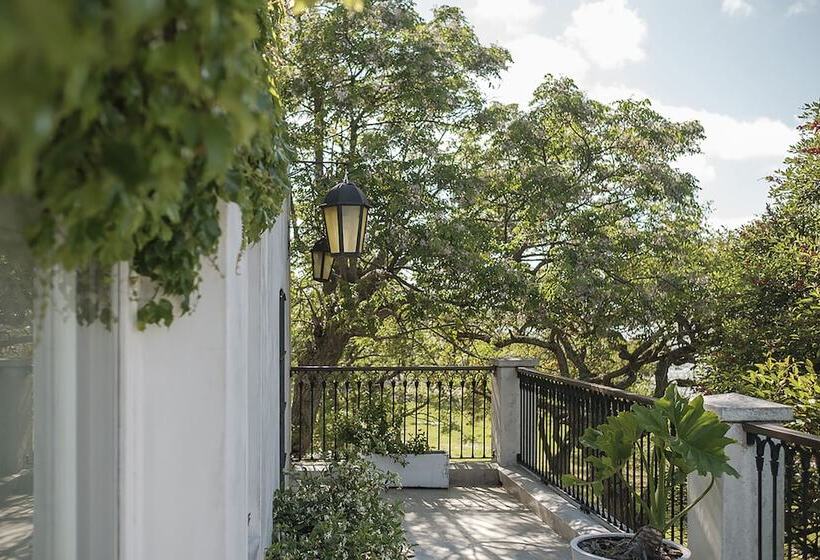 سوئیت پریمیوم, Charco