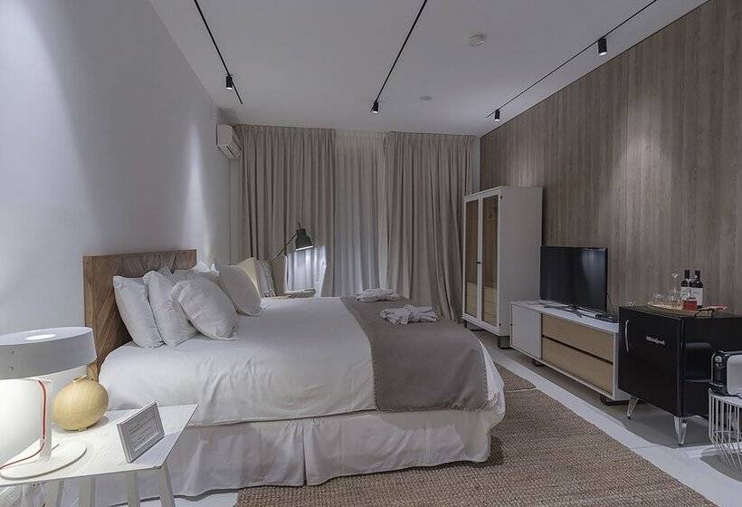 سوییت اجرایی, Charco