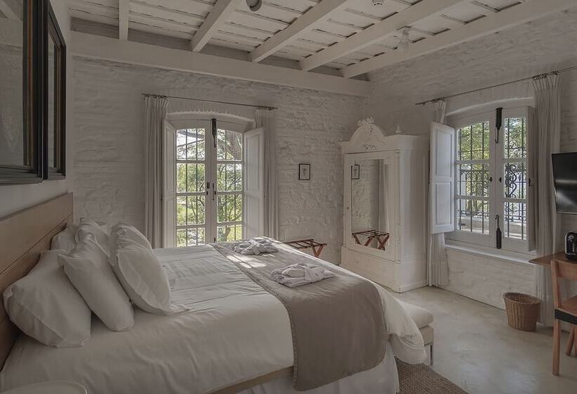 سوئیت پریمیوم, Charco