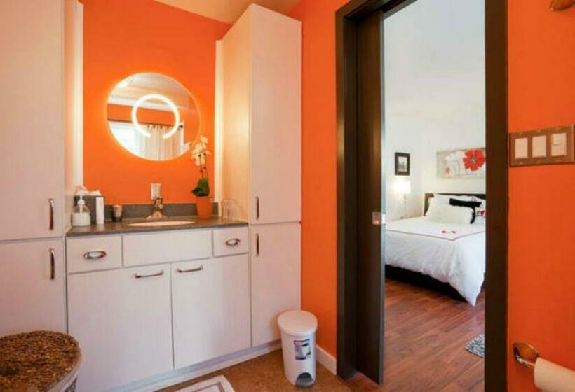 اتاق استاندارد, A Float Home B&b In Fisherman’s Wharf