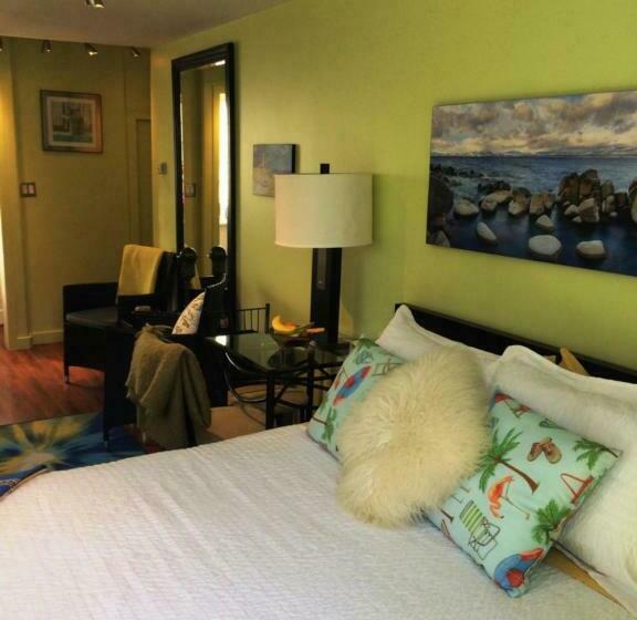 اتاق استاندارد, A Float Home B&b In Fisherman’s Wharf