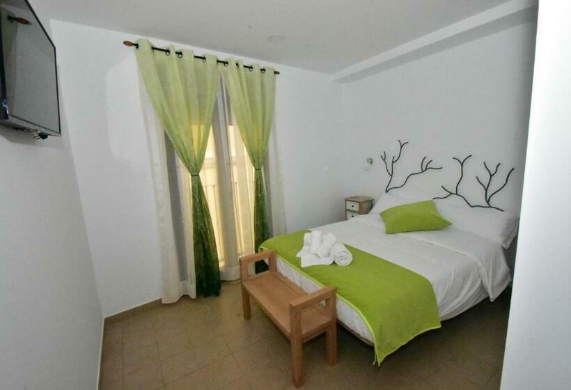 اتاق استاندارد, Hostal Aquaforum