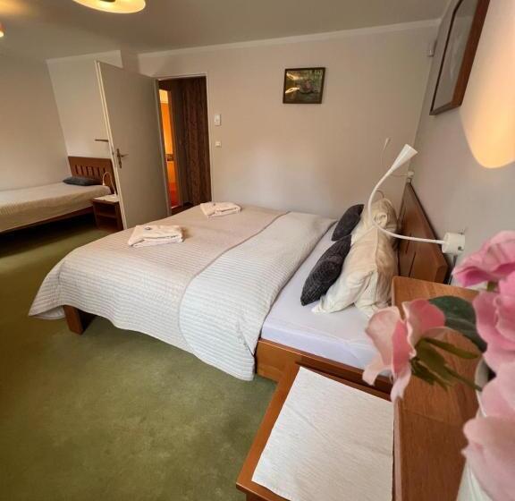 スタンダードトリプルルーム, Hotýlek Pod Smrkem