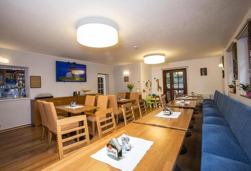 スタンダード４人部屋, Hotýlek Pod Smrkem