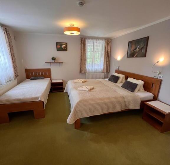 スタンダードトリプルルーム, Hotýlek Pod Smrkem