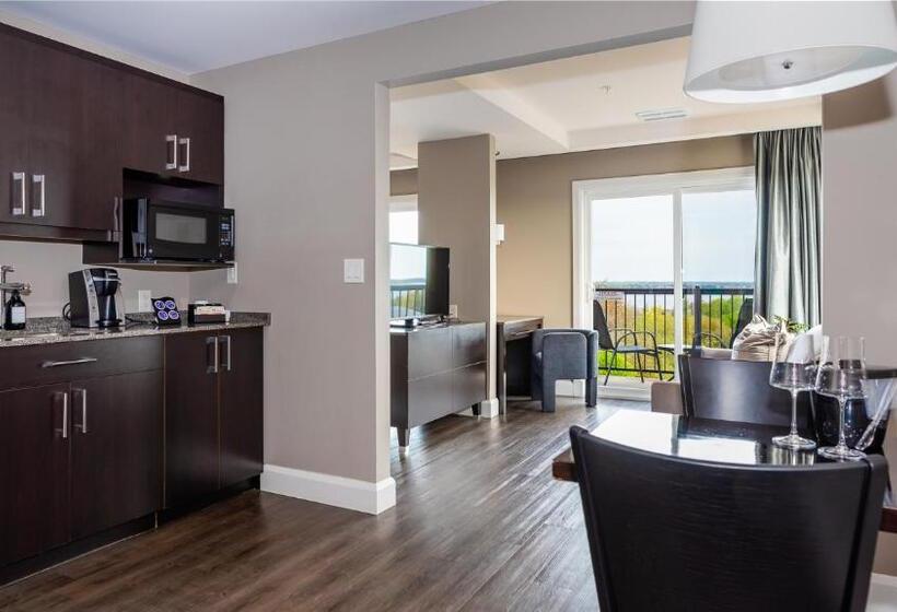 스탠다드 스튜디오, Hôtel Shediac