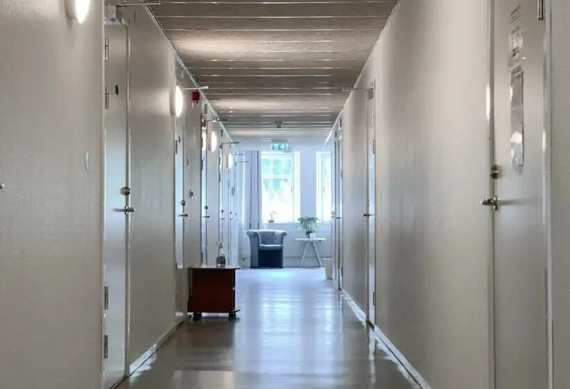 Standard Neljän Hengen Huone, Krongården Vandrarhem