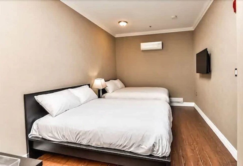 غرفه قياسيه سريرين مزدوجين, Nu Hotel Toronto Airport