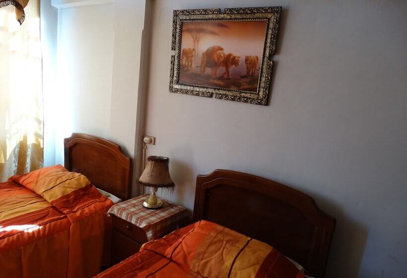 Номер Стандарт Трехместный, Presidente Inn   Hostel