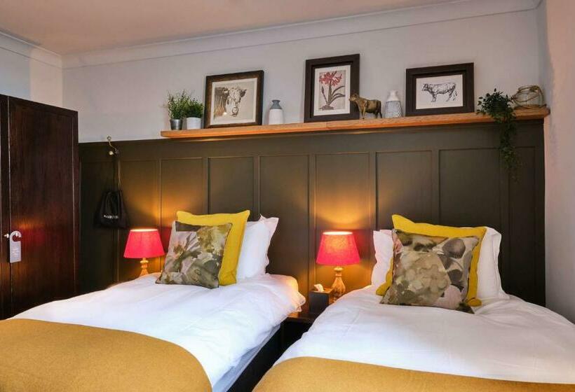 Номер Стандарт, The Bulls Head