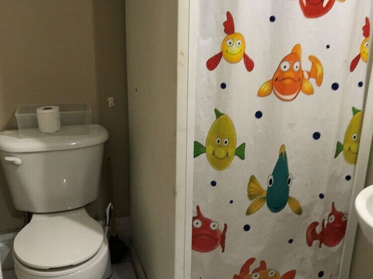 Номер Стандарт Трехместный, Toronto Travellers Home