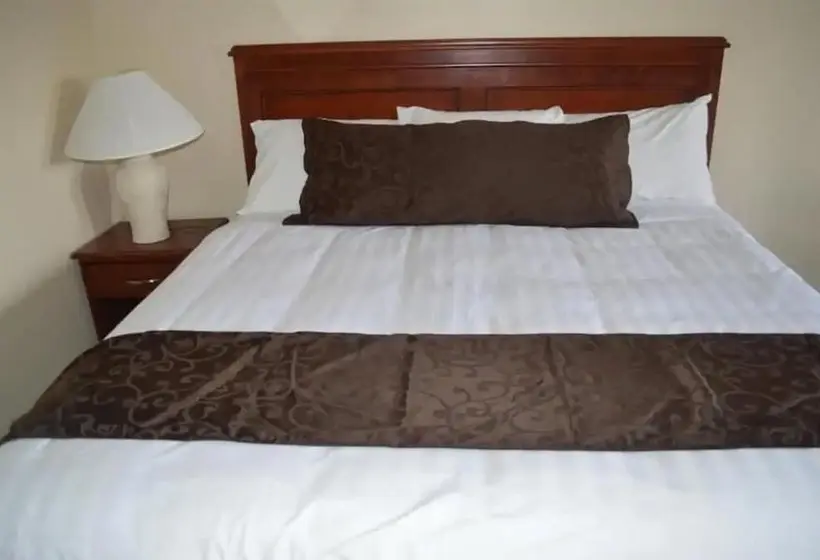 اتاق لوکس, Mary's Motel